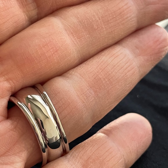 Silver ring - Picture 3 of 3